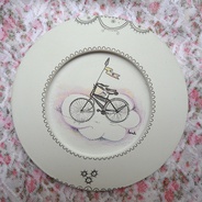 Plato Decorativo pequeño - Plato decorativo ilustrado de 13 cm de diámetro pueden ser usados como portavasos. Acabados en resina. Todas las piezas son hechas 100% a mano, al hacer tu pedido por favor indica en los comentarios el motivo que quieres, los dibujos pueden variar. Si quieres una pieza con algún motivo original por favor contáctanos antes de realizar tu pedido, los precios pueden variar. 