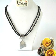 Gargantilla  corazón - Gargantilla en cuero doble tira color negro portadije  y corazón en acero